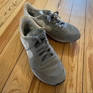 Nike Internationalist Women's Shoe